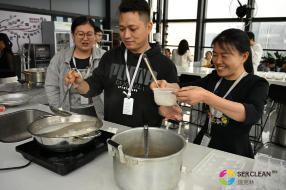 兴业卓辉元宵煮汤圆 兴业卓辉元宵煮汤圆