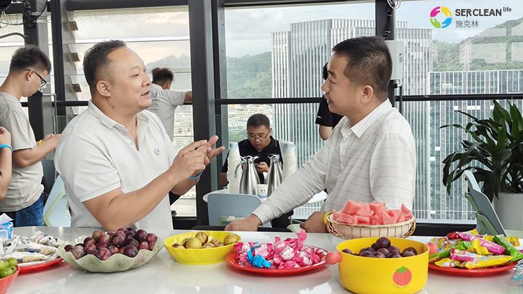 广东省工业和信息化厅2025 年高端装备制造产业集群培育专题研修班一行到访深圳市兴业卓辉实业有限公司开展参观学习活动 广东省工业和信息化厅2025 年高端装备制造产业集群培育专题研修班一行到访深圳市兴业卓辉实业有限公司开展参观学习活动