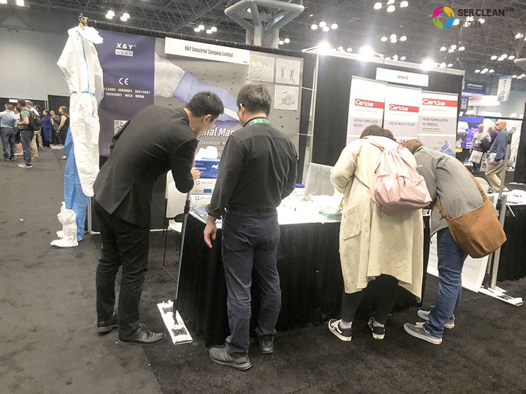 兴业卓辉在美国制药展览会Interphex上给客户讲解产品 兴业卓辉在美国制药展览会Interphex上给客户讲解产品
